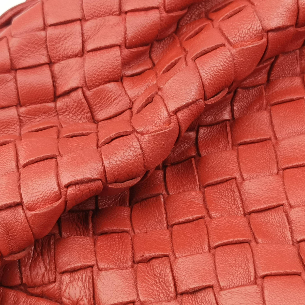 Pre-owned Bottega Veneta Intrecciato Red lambskin  handbag | stylenewstar