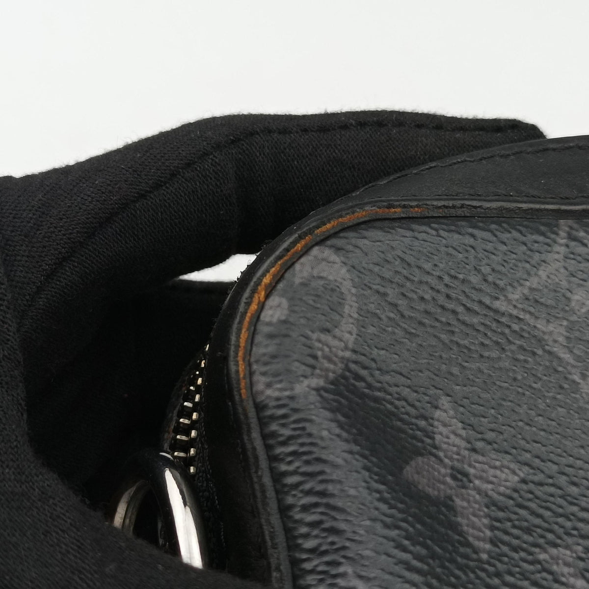 Trio Messenger Gris Monogram Shadow M46603 IC Chipトリオ メッセンジャー グリ モノグラム シャドウ M46603 ICチップ
