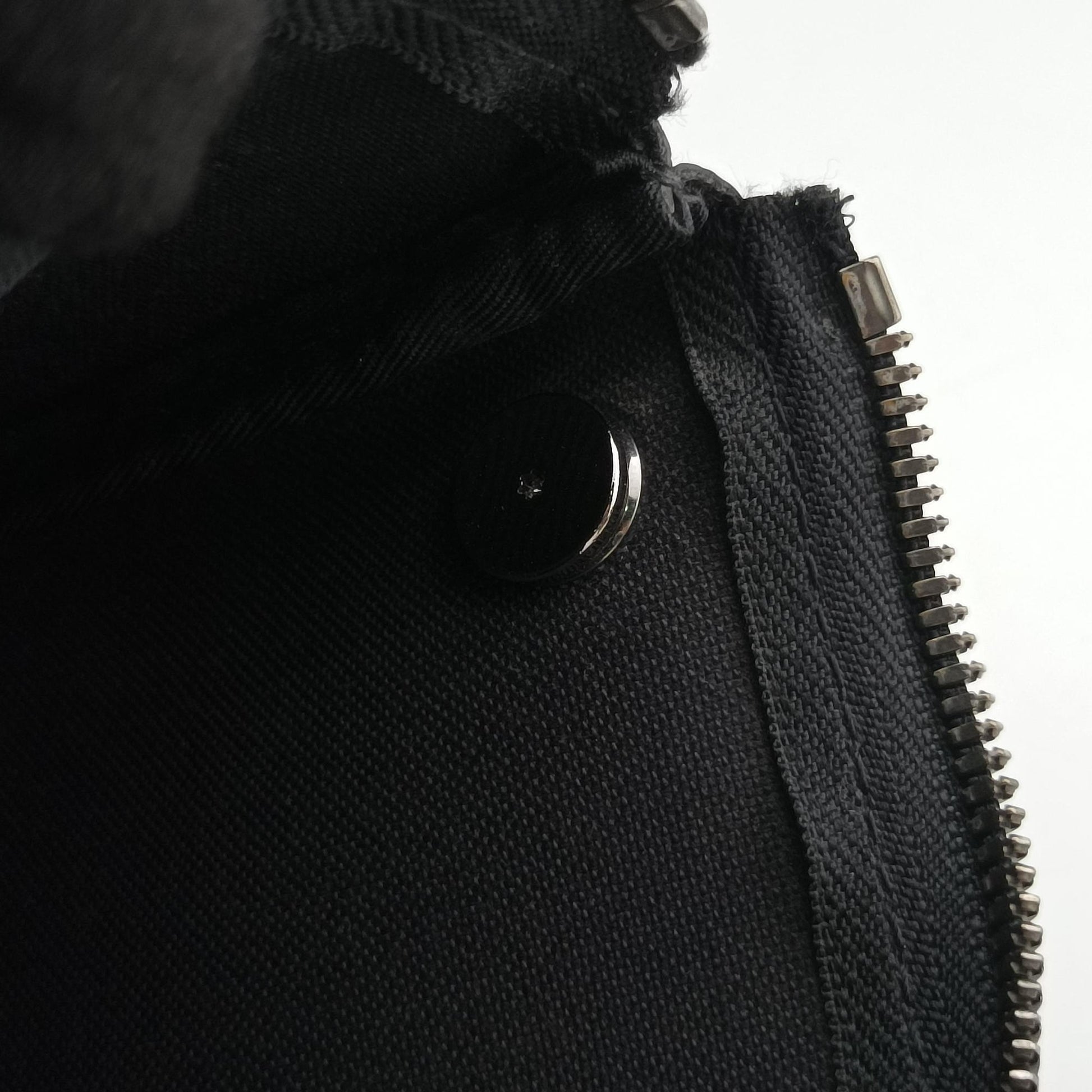 Trio Messenger Gris Monogram Shadow M46603 IC Chipトリオ メッセンジャー グリ モノグラム シャドウ M46603 ICチップ