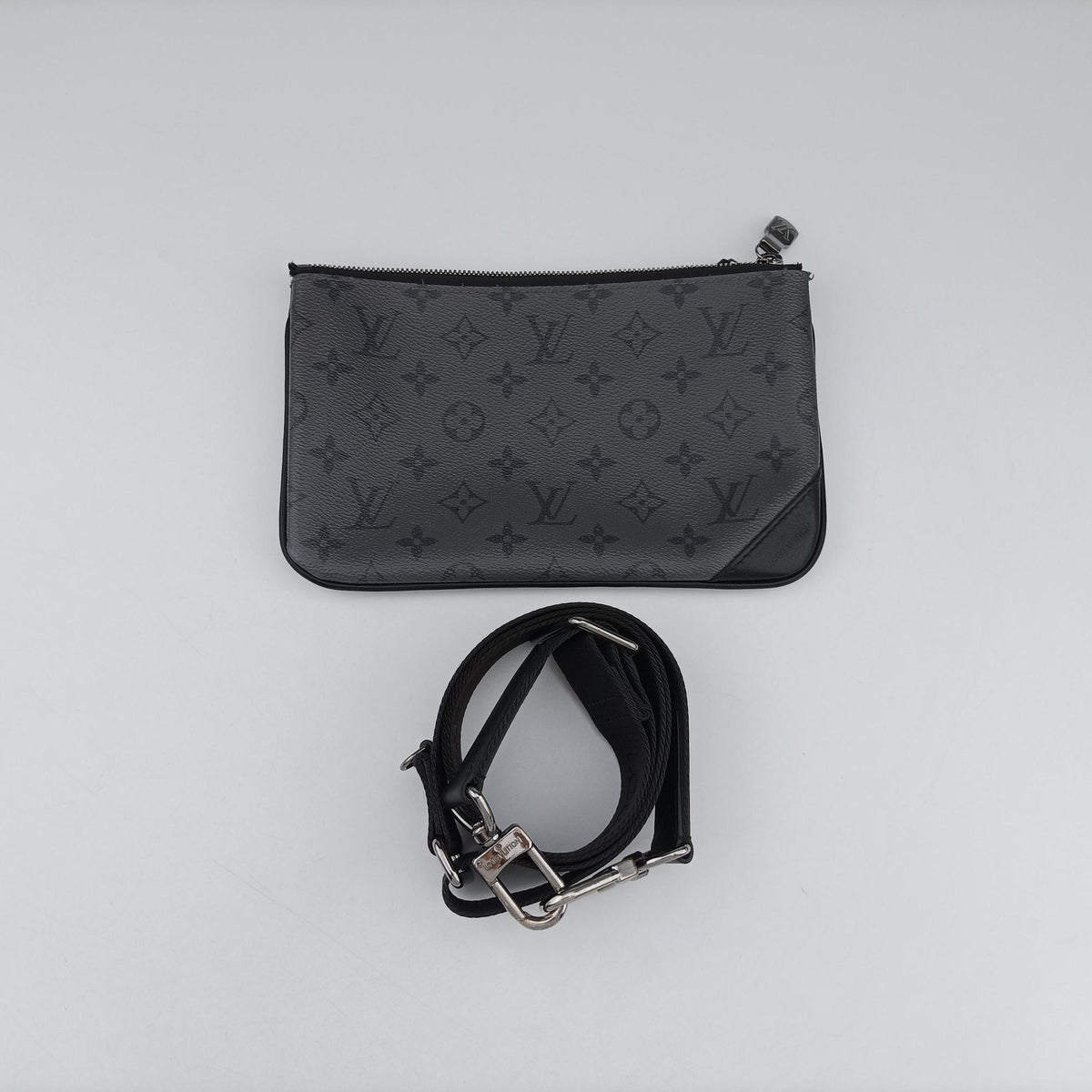 Trio Messenger Gris Monogram Shadow M46603 IC Chipトリオ メッセンジャー グリ モノグラム シャドウ M46603 ICチップ