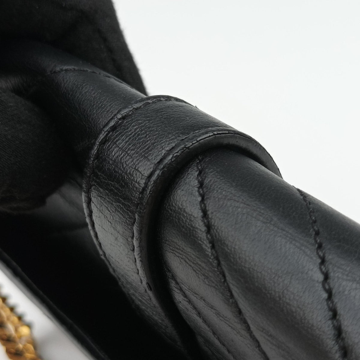 Pre-owned Yves Saint Laurent Monogram Envelope Black Leather 396909 shoulderbag | stylenewstar