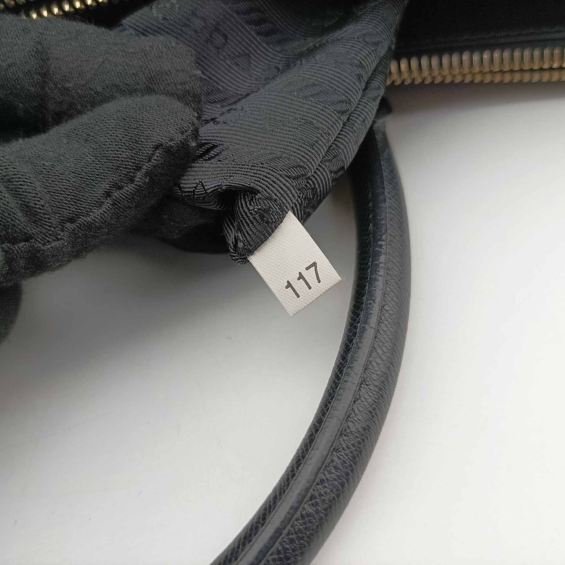 Galleria Black SAFFIANO Leather BN2274 117ガレリア ブラック サフィアーノレザー BN2274 117