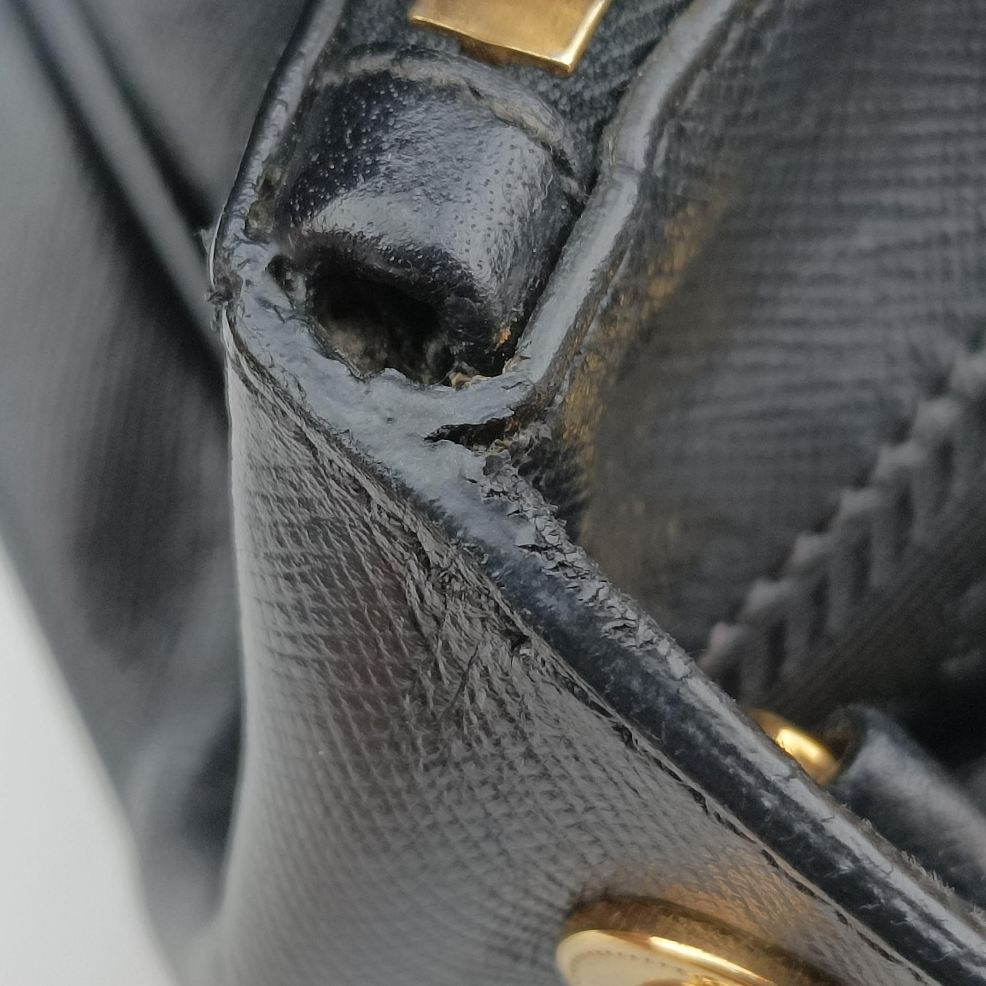 Galleria Black SAFFIANO Leather BN2274 117ガレリア ブラック サフィアーノレザー BN2274 117