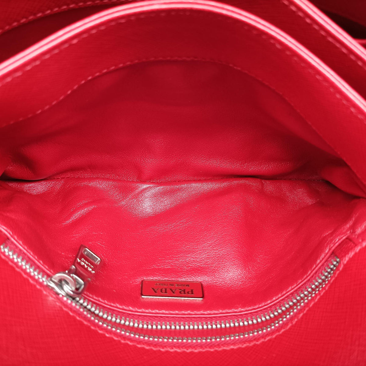stripe Baiade Red×white SAFFIANO Leather 1BD009 117 Gストライプ バイアデ レッド×ホワイト サフィアーノレザー 1BD009 117 G