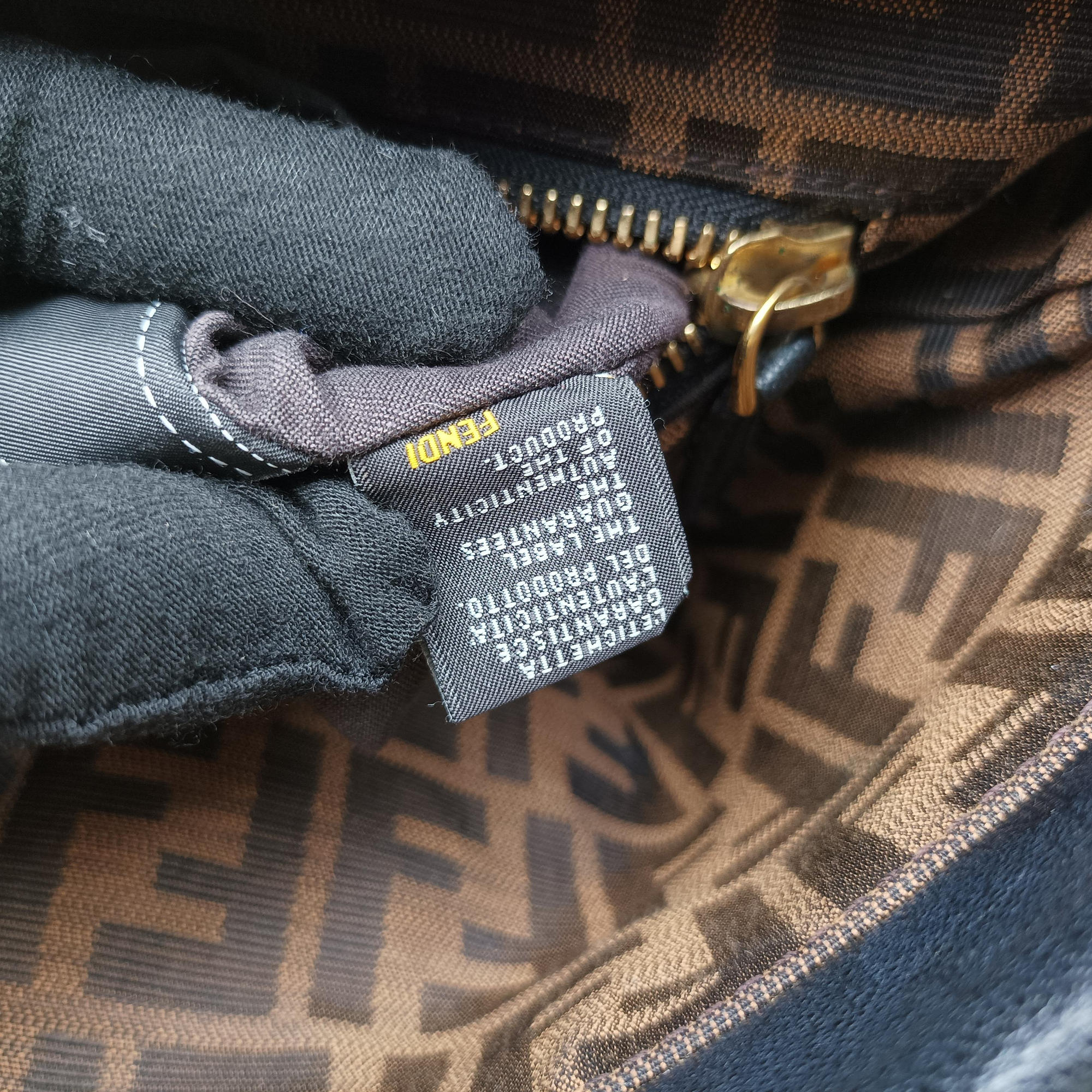 PEEKABOO Large Black Leather 8BN210 8BN210-BKK-119.2516ピーカブー ラージ ブラック レザー 8BN210 8BN210-BKK-119.2516