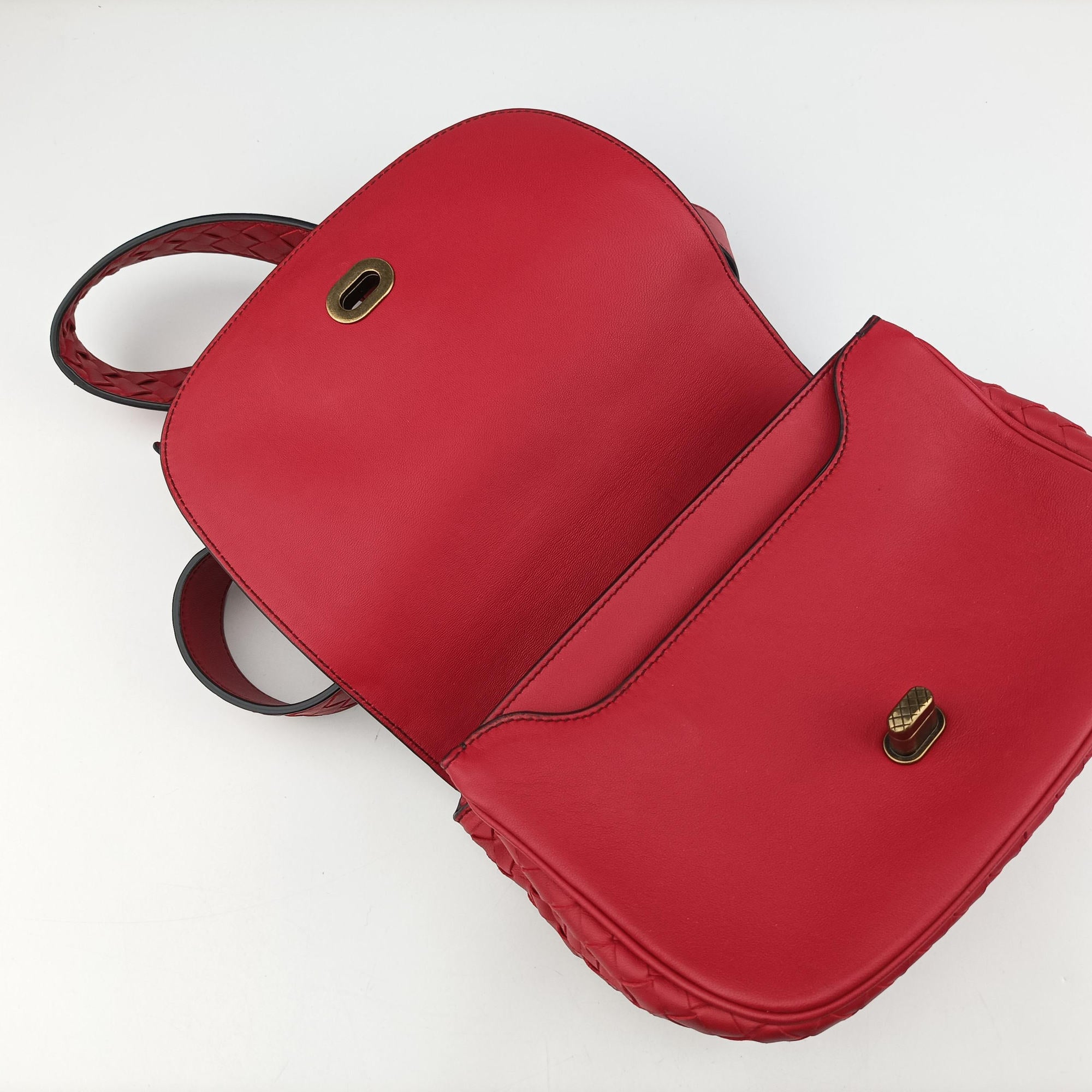 Luna Intrecciato Red lambskin B07601913Cルナ イントレチャート レッド ラムスキン B07601913C
