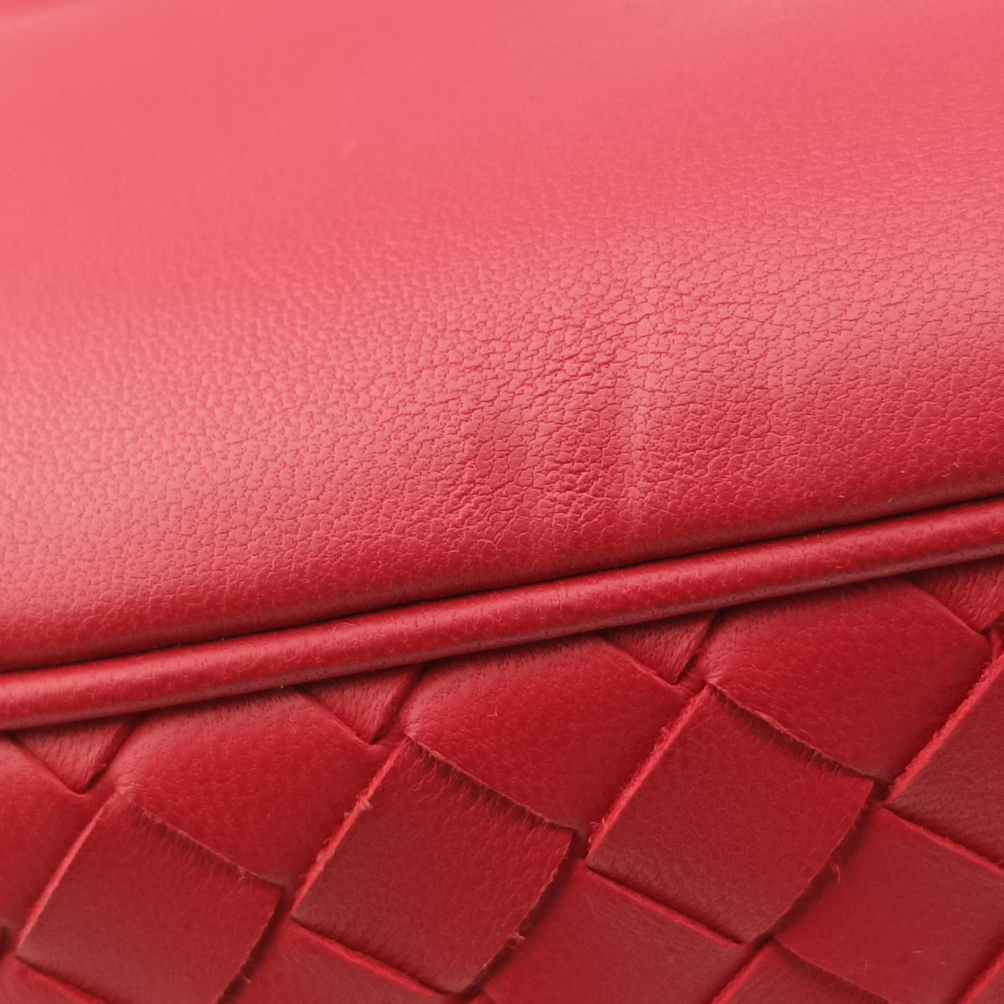 Luna Intrecciato Red lambskin B07601913Cルナ イントレチャート レッド ラムスキン B07601913C