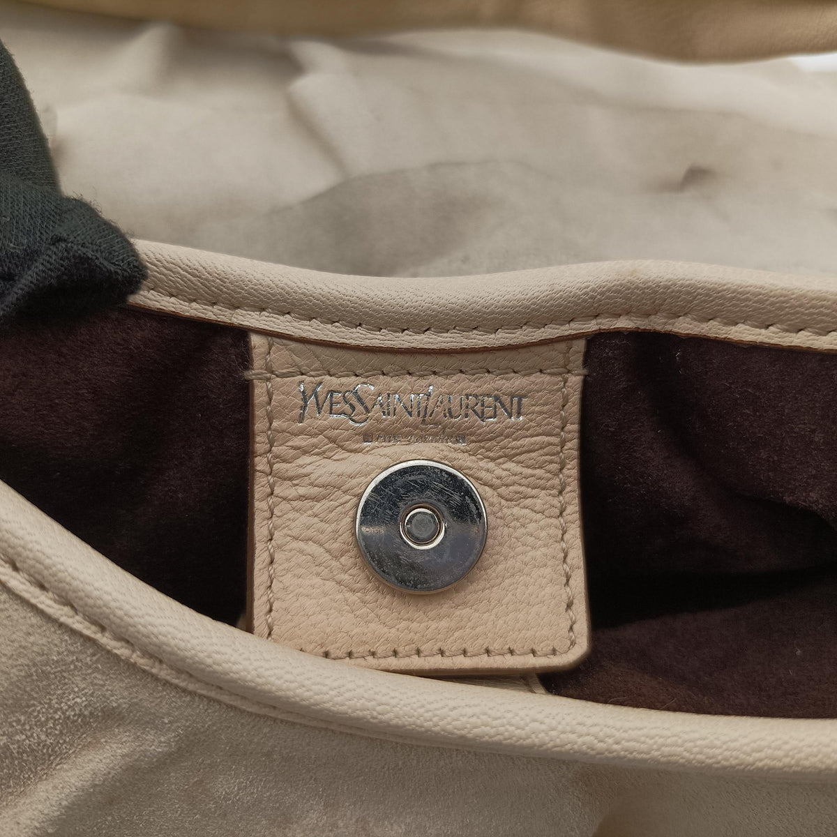 Pre-owned Yves Saint Laurent Mombasa Beige Suede 122245 handbag | stylenewstar