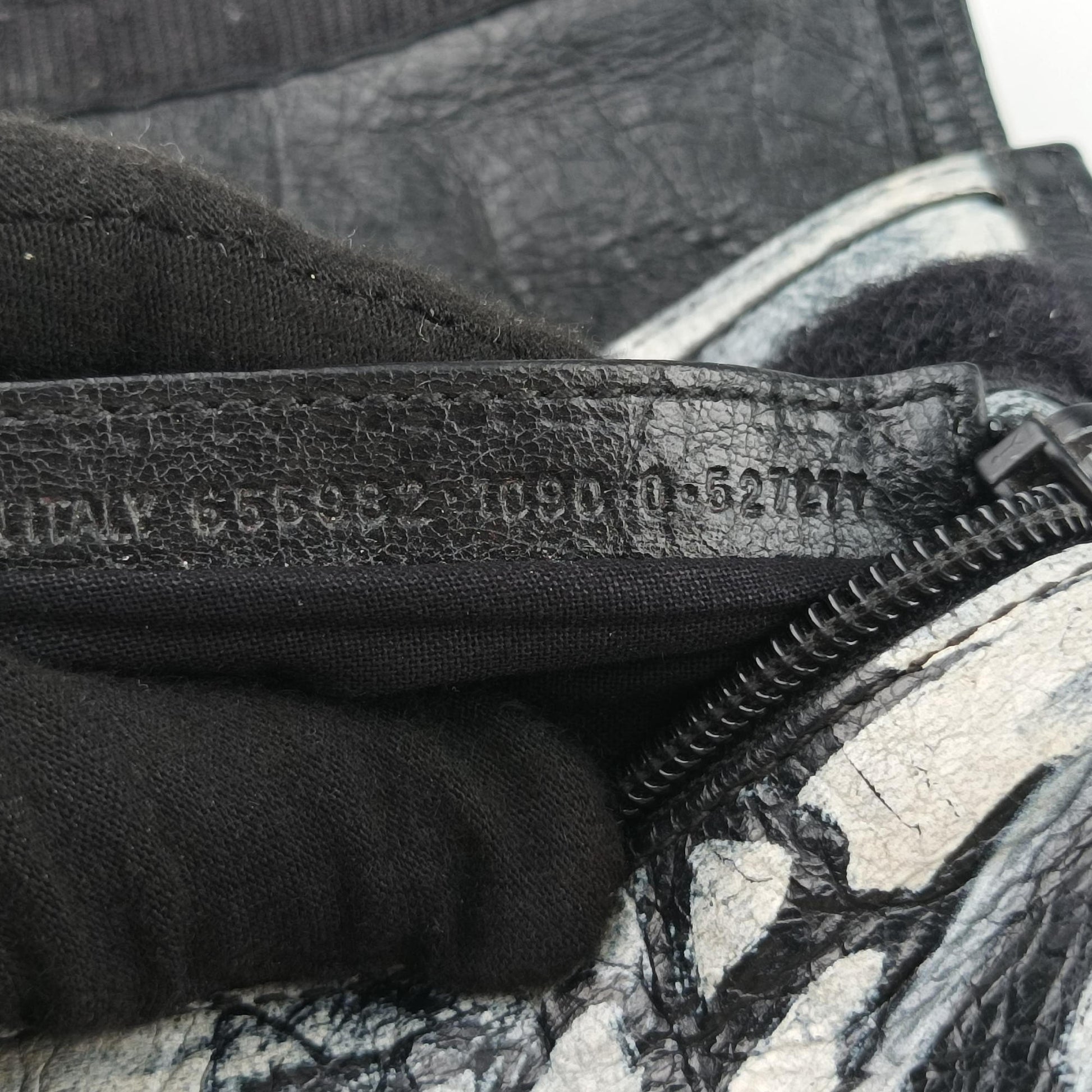 Explore Black×White Lambskin 655982.1090.O.527277エクスプローラー ブラック×ホワイト ラムスキン 655982.1090.O.527277