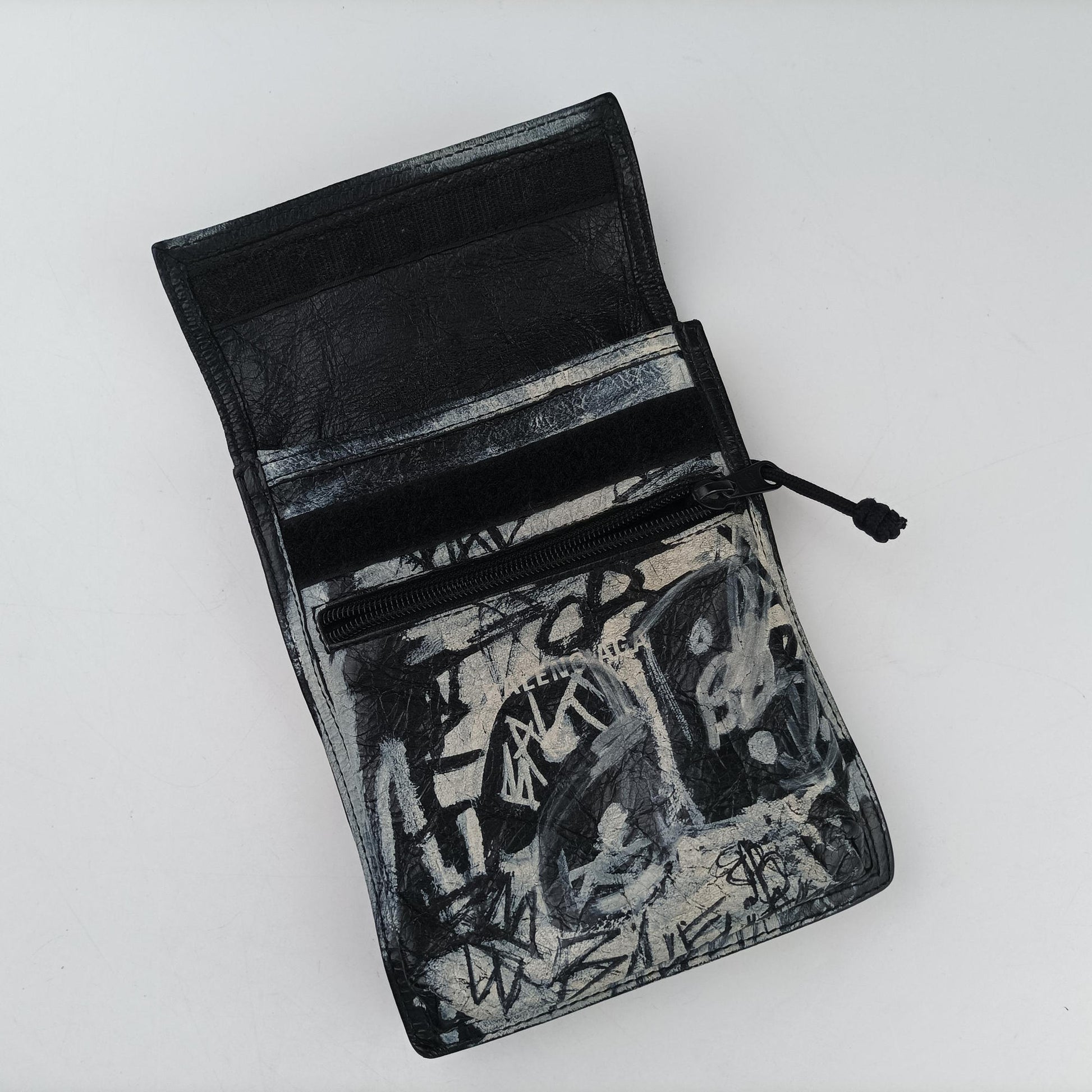 Explore Black×White Lambskin 655982.1090.O.527277エクスプローラー ブラック×ホワイト ラムスキン 655982.1090.O.527277
