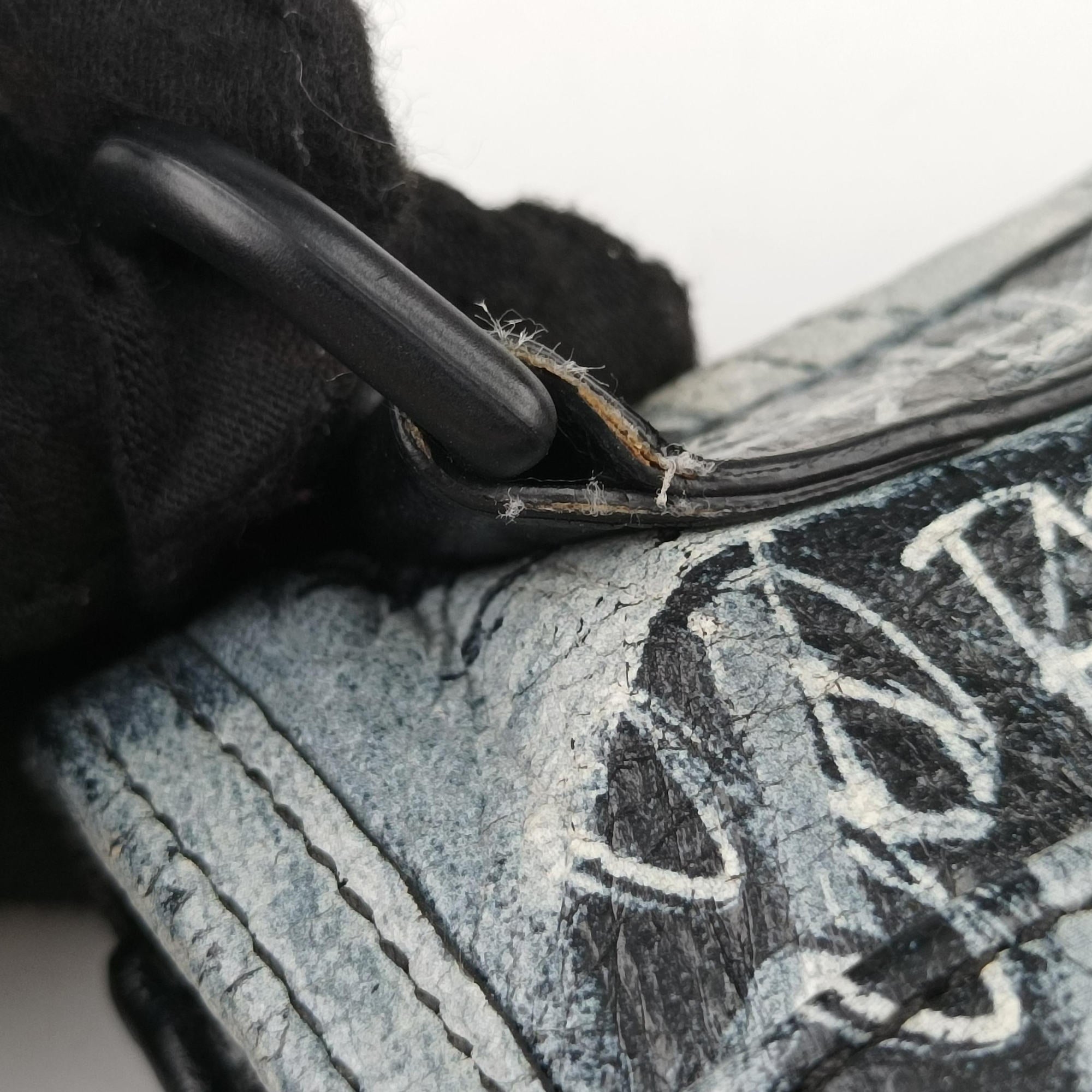 Explore Black×White Lambskin 655982.1090.O.527277エクスプローラー ブラック×ホワイト ラムスキン 655982.1090.O.527277