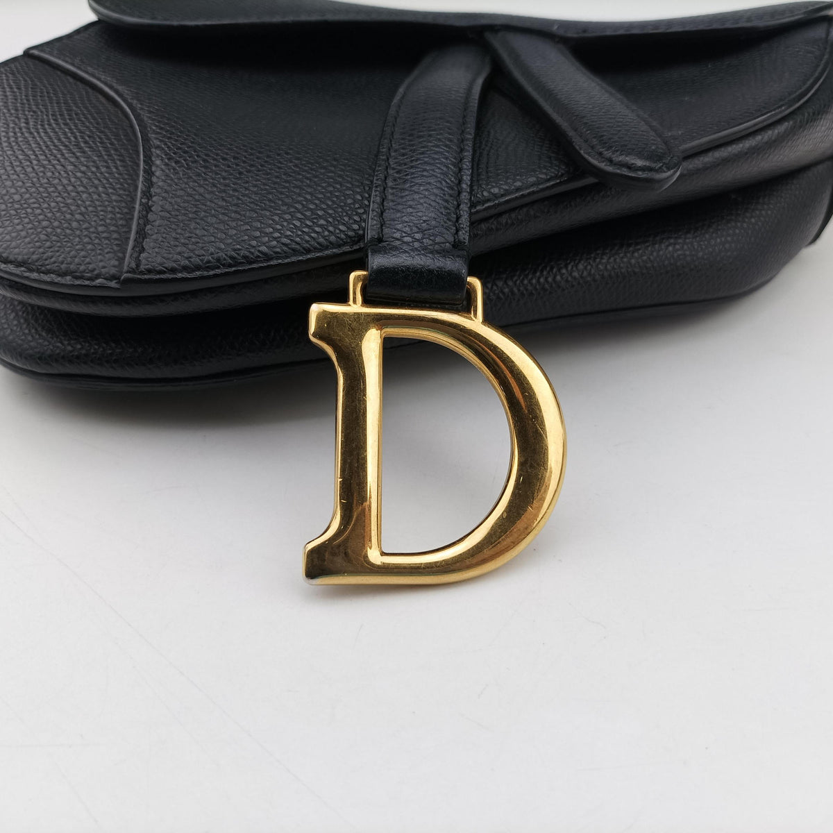 Pre-owned Christian Dior saddle Black leather  handbag | stylenewstar