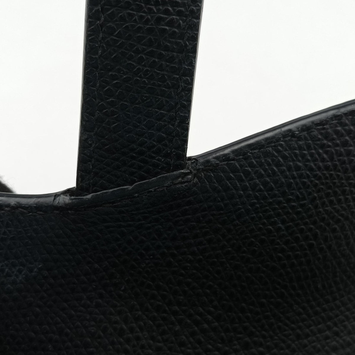 Pre-owned Christian Dior saddle Black leather  handbag | stylenewstar