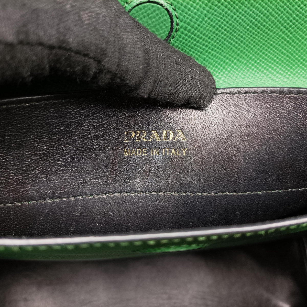 Vintage Prada Double Cuir Green SAFFIANO Leather B2756T handbag | stylenewstar