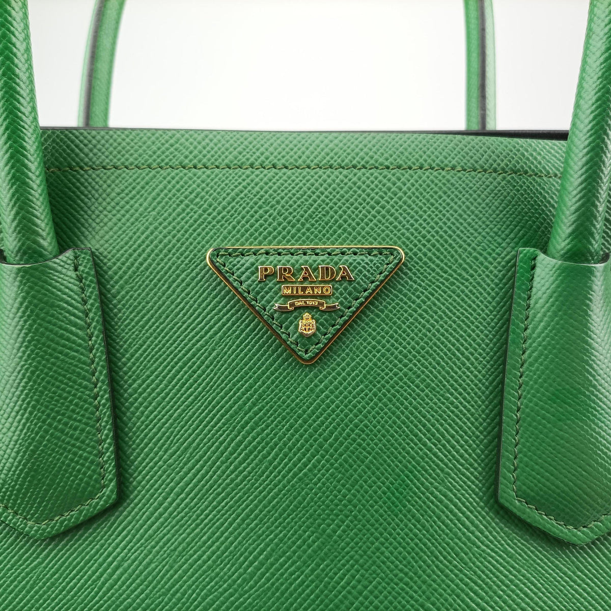 Vintage Prada Double Cuir Green SAFFIANO Leather B2756T handbag | stylenewstar