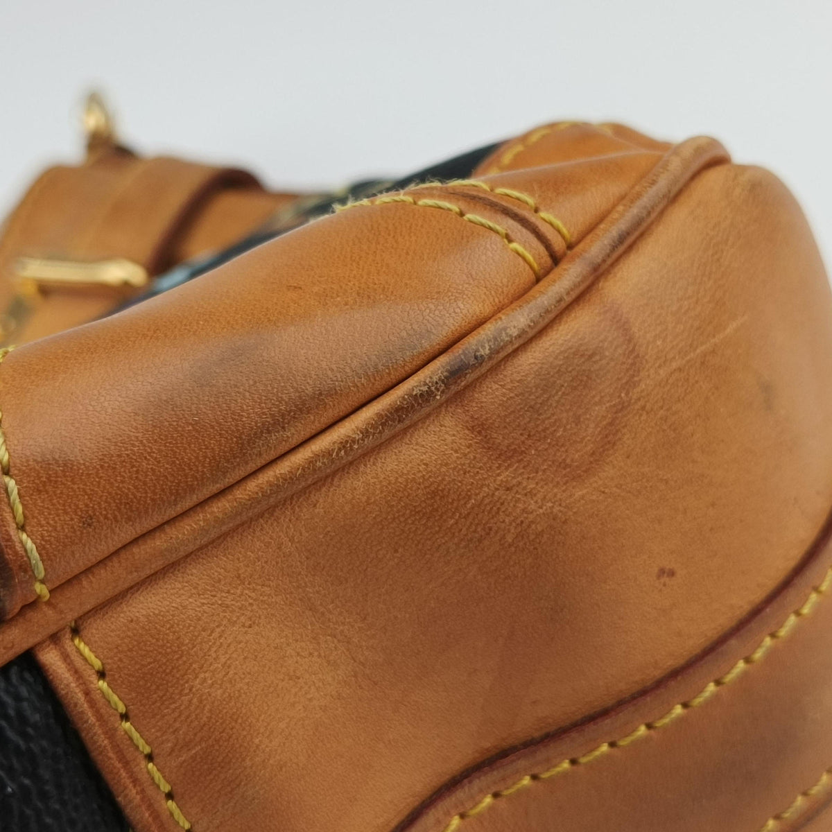 Secondhand Louis Vuitton GRETA Noir Monogram Multicolor M40196 shoulderbag | stylenewstar