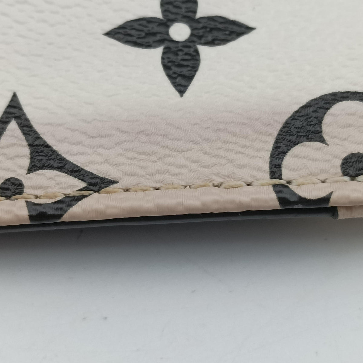 Pre-owned Louis Vuitton Wynwood PM Noir × White Monogram Canvas×Vernis×Epi M90445 shoulderbag | stylenewstar