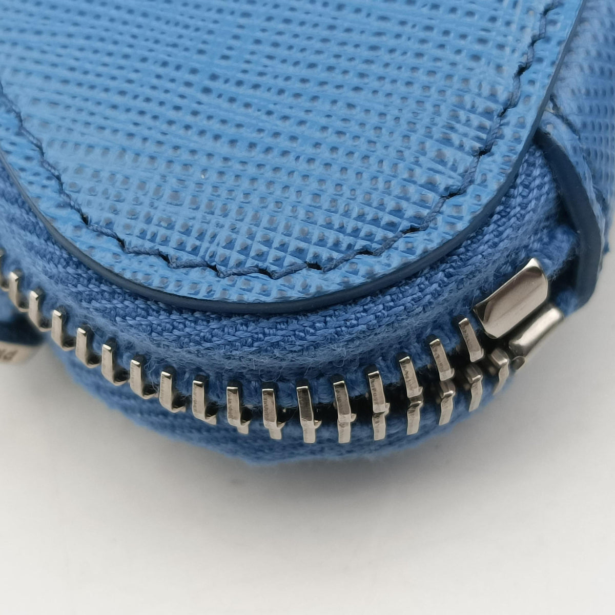 Secondhand Prada Triangle Logo Plate Blue SAFFIANO Leather 1NR015 shoulderbag | stylenewstar