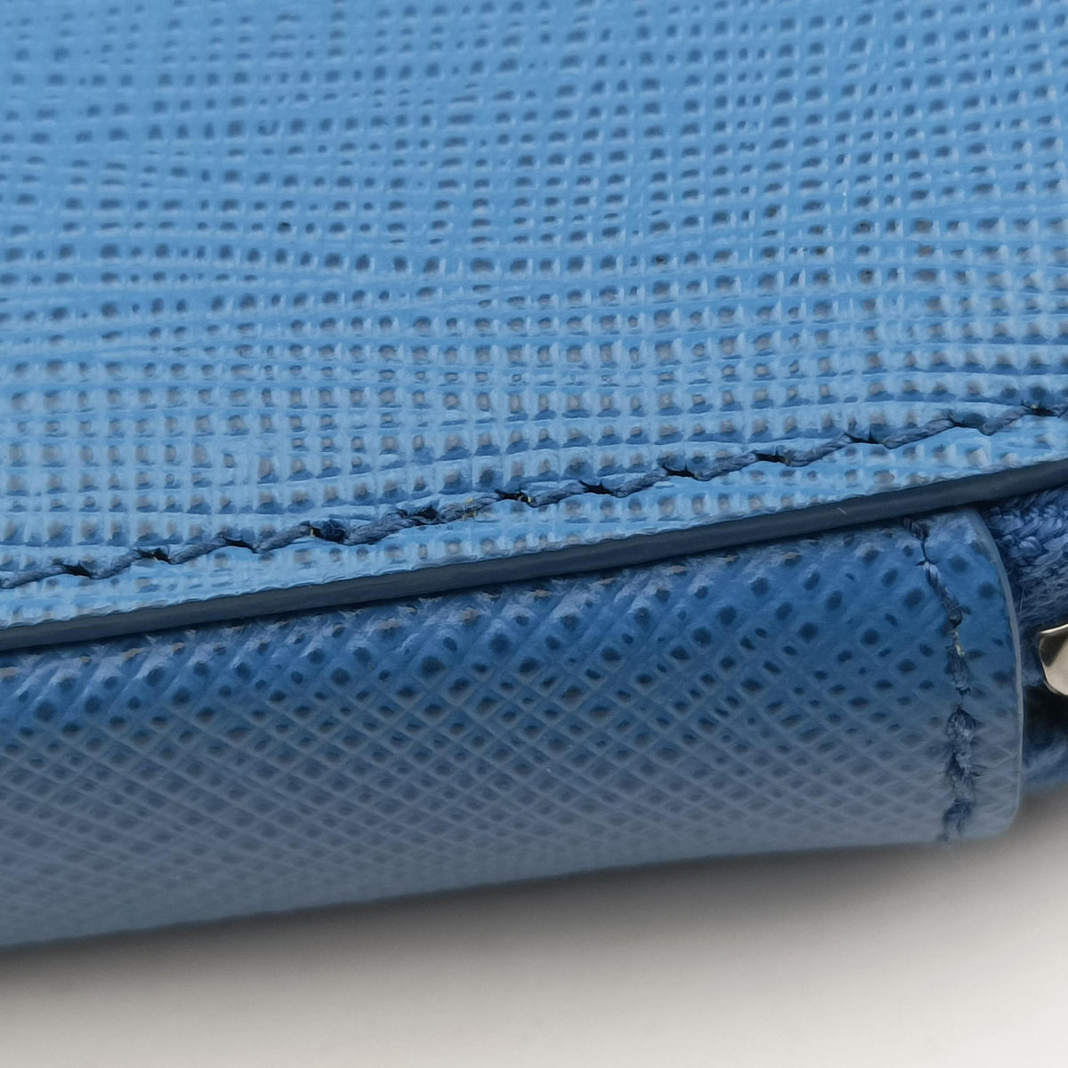 Secondhand Prada Triangle Logo Plate Blue SAFFIANO Leather 1NR015 shoulderbag | stylenewstar
