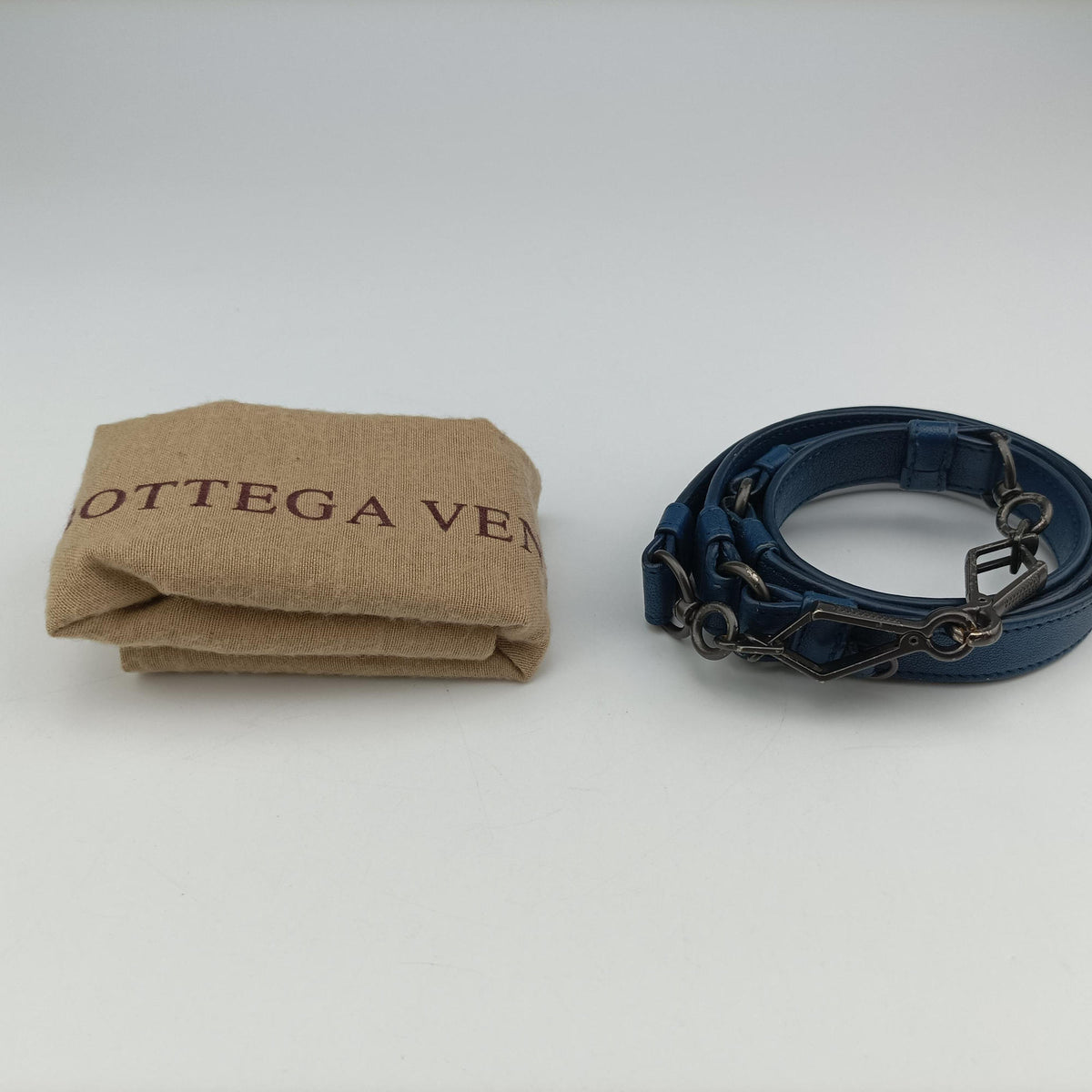 Pre-owned Bottega Veneta Intrecciato Blue lambskin  shoulderbag | stylenewstar