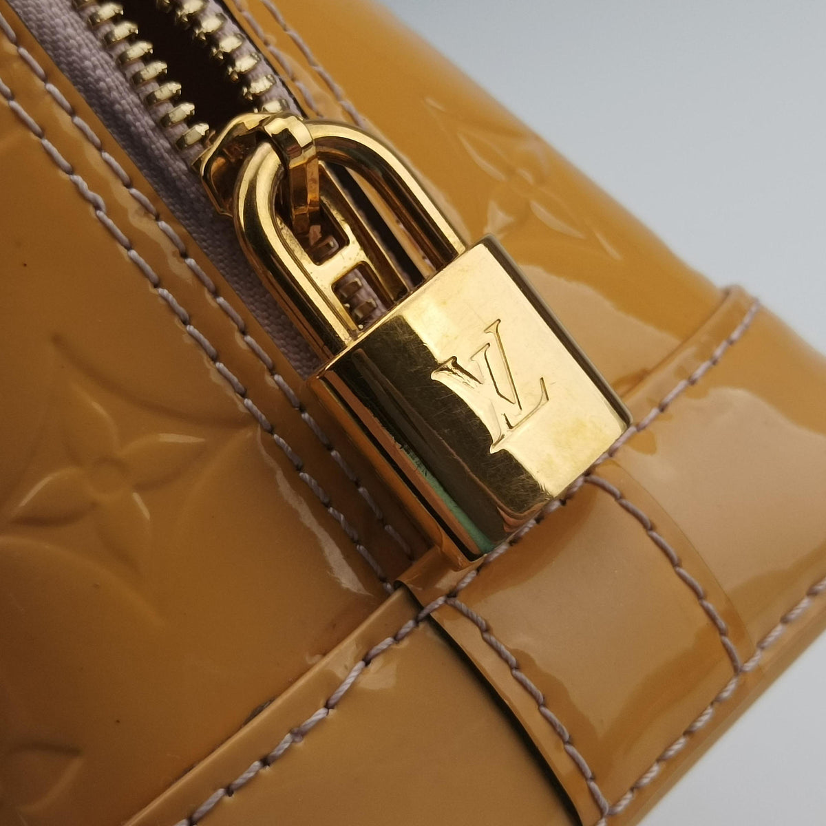 Pre-owned Louis Vuitton Alma BB ROSE FLORENTIN Vernis M90104 shoulderbag | stylenewstar