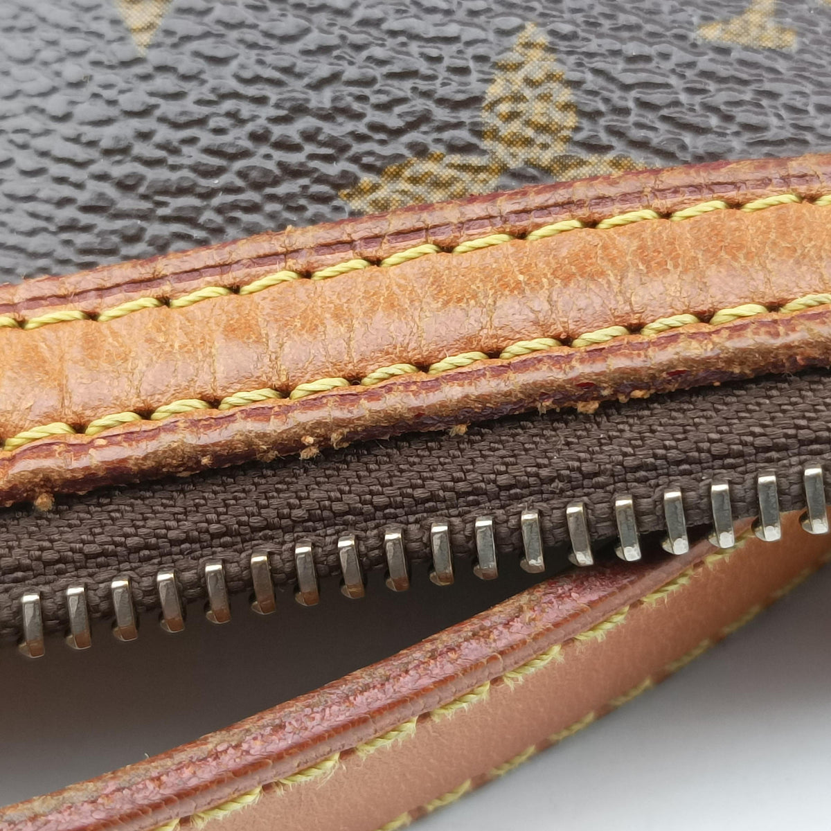 Pre-owned Louis Vuitton Odeon PM Brown Monogram Canvas M56390 shoulderbag | stylenewstar
