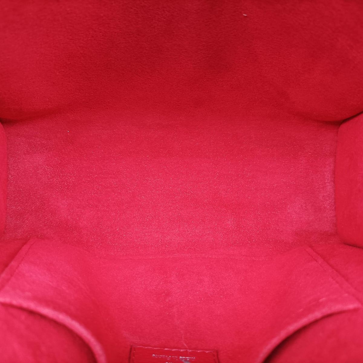 Secondhand Louis Vuitton MyLockme BB Ruby Leather M51419 shoulderbag | stylenewstar