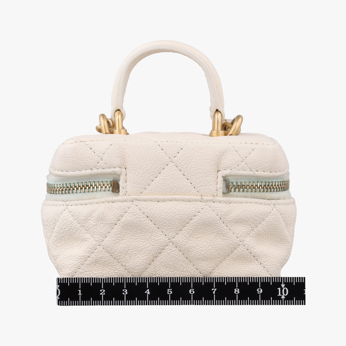 Micro Vanity Case White caviar skin AP2194 31208948マトラッセ ミニバニティ ジップアラウンド ホワイト キャビアスキン AP2194 31208948