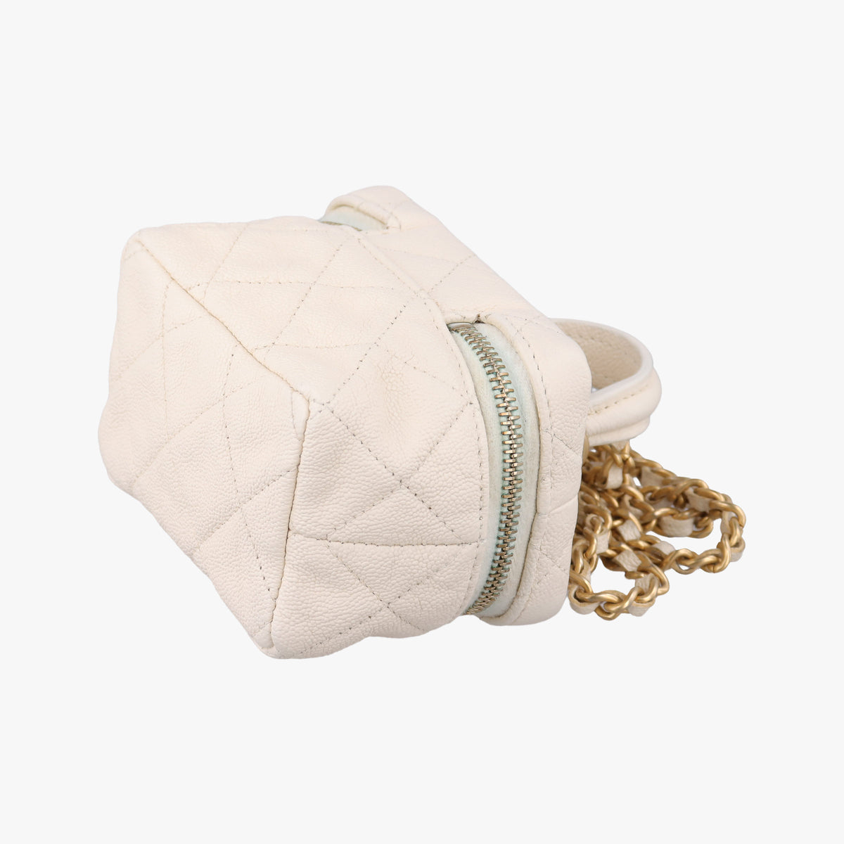 Micro Vanity Case White caviar skin AP2194 31208948マトラッセ ミニバニティ ジップアラウンド ホワイト キャビアスキン AP2194 31208948