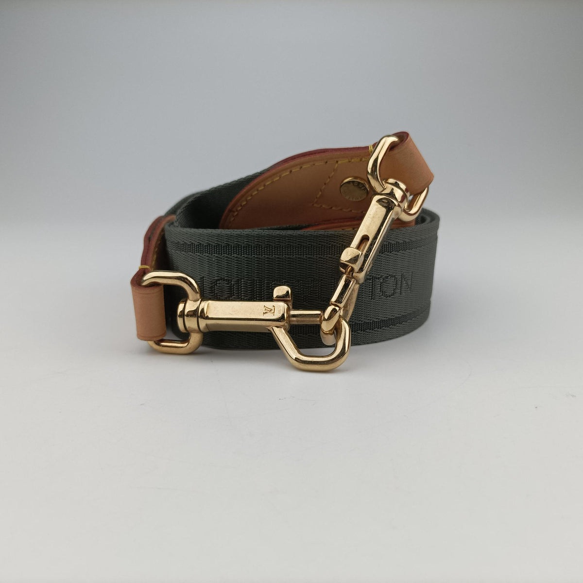 Secondhand Louis Vuitton Neo Khaki×Green Monogram Eden M40356 shoulderbag | stylenewstar