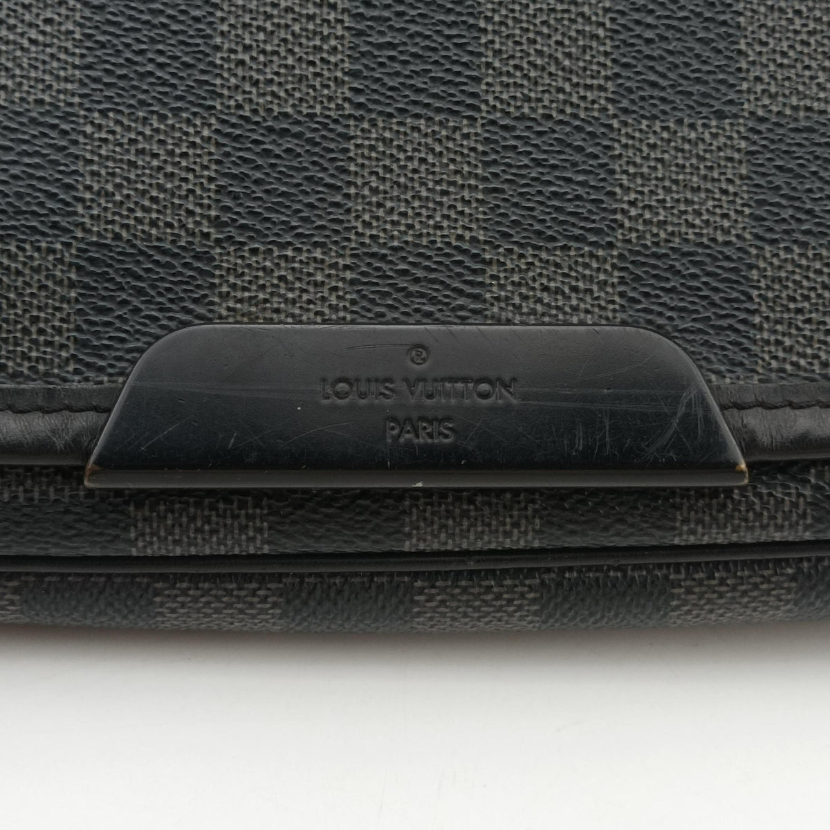 Pre-owned Louis Vuitton DANIEL GM Noir Damier GRAPHITE N58033 crossbodybag | stylenewstar