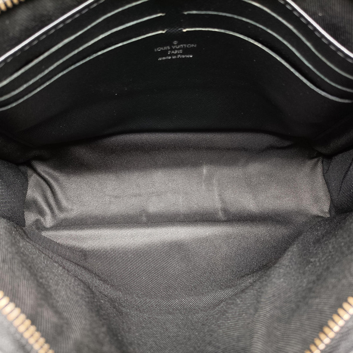 Pochette Voyage MM Black x Silver Monogram Split M63039 SP1128ポシェット ヴォワヤージュ MM ブラック x シルバー モノグラム スプリット M63039 SP1128