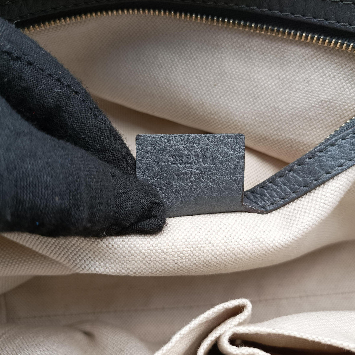 Pre-owned Gucci Bella Grey Leather 282301 shoulderbag | stylenewstar