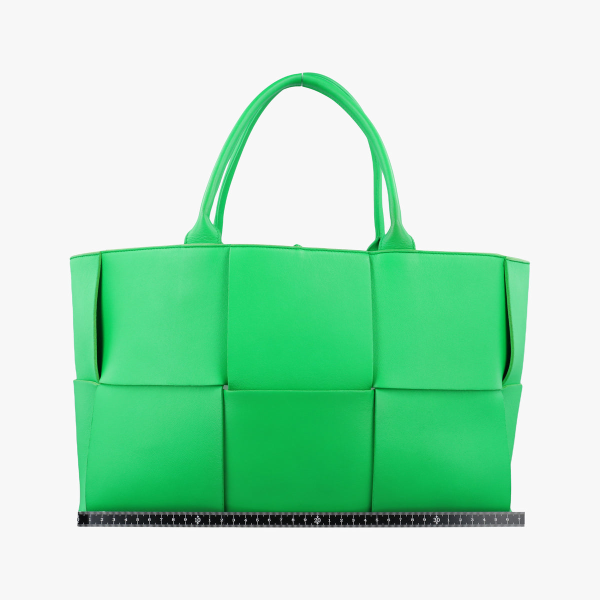 Pre-owned Bottega Veneta THE ARCO Tote Medium Green lambskin  handbag | stylenewstar