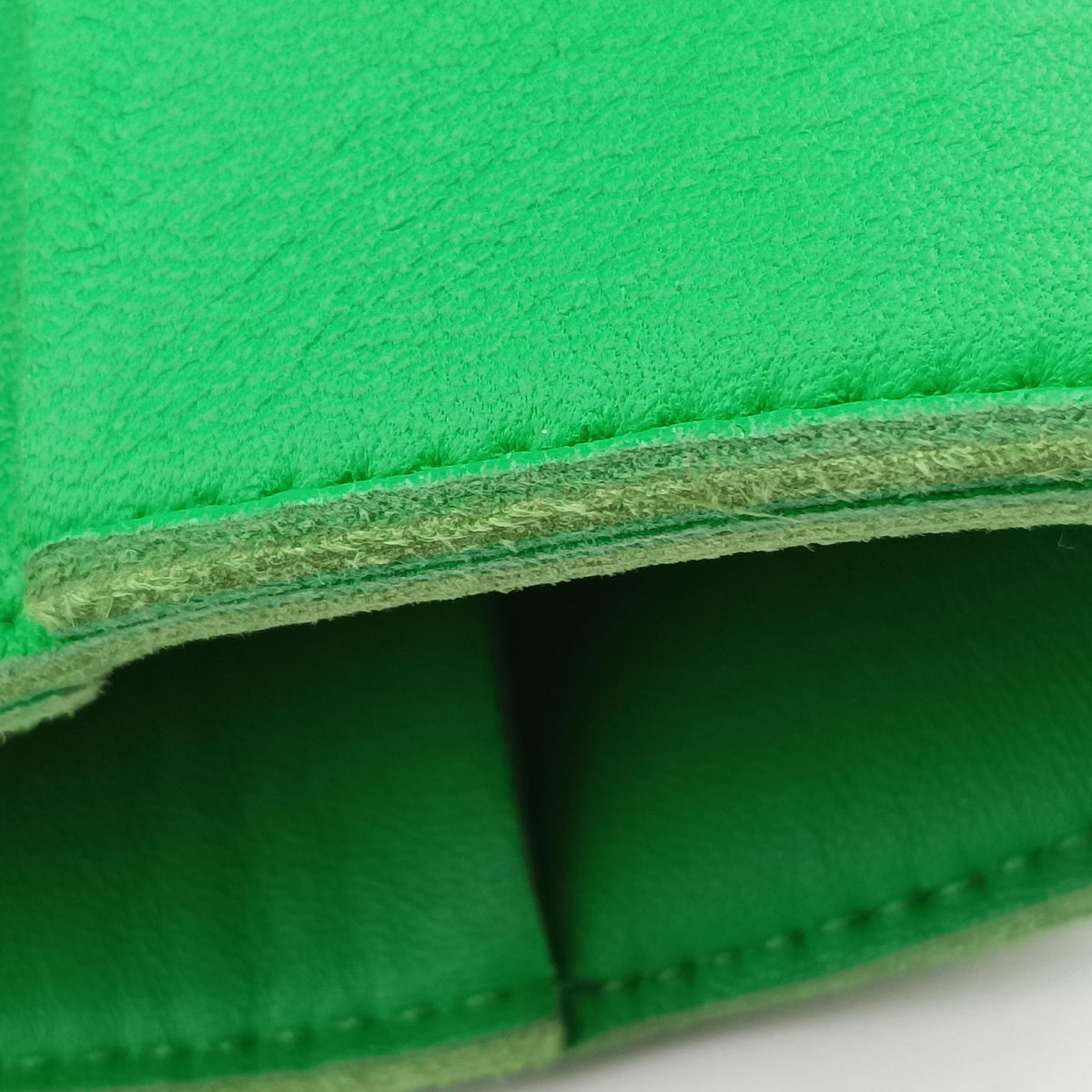 Pre-owned Bottega Veneta THE ARCO Tote Medium Green lambskin  handbag | stylenewstar