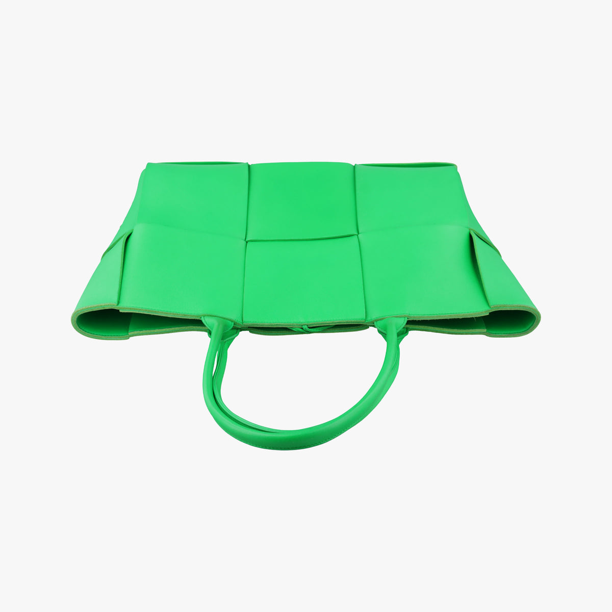 Pre-owned Bottega Veneta THE ARCO Tote Medium Green lambskin  handbag | stylenewstar