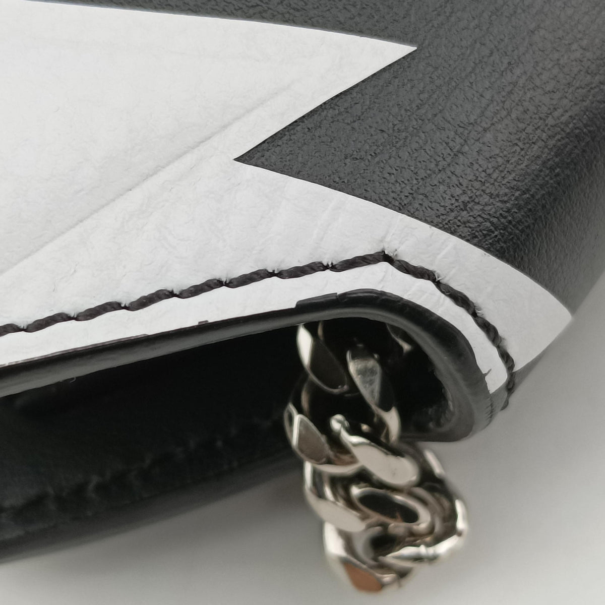 Pre-owned Givenchy Bow cut Star Black x White Leather  shoulderbag | stylenewstar