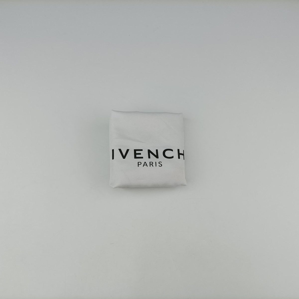 Pre-owned Givenchy Bow cut Star Black x White Leather  shoulderbag | stylenewstar