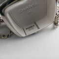 Vintage Chanel Make up box White Leather AP2425 shoulderbag | stylenewstar