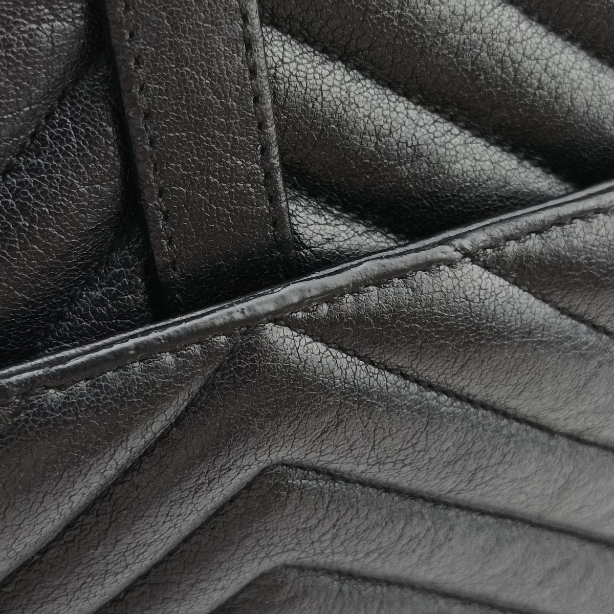COLLEGE Black Leather 428056 GUE428056.0717カレッジ ブラック レザー 428056 GUE428056.0717