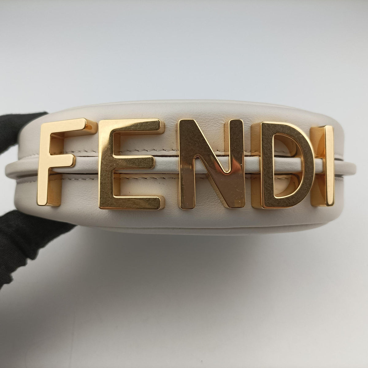 Secondhand Fendi Nano Fendigraphy White Leather 7AS089 clutchbag | stylenewstar