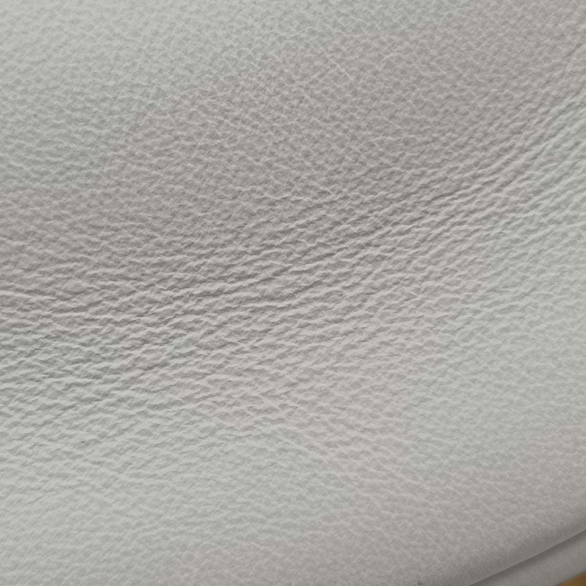 Secondhand Fendi Nano Fendigraphy White Leather 7AS089 clutchbag | stylenewstar