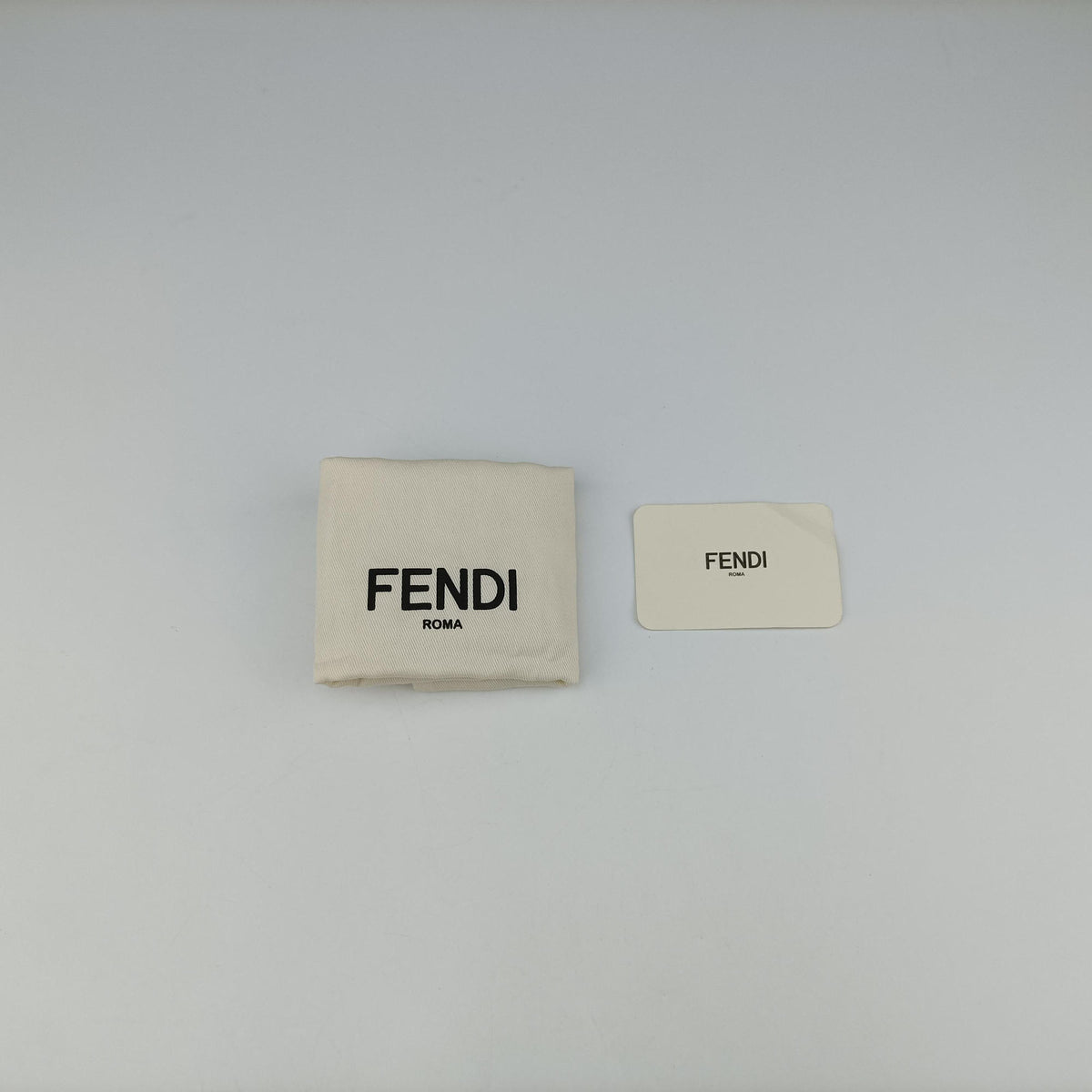 Secondhand Fendi Nano Fendigraphy White Leather 7AS089 clutchbag | stylenewstar