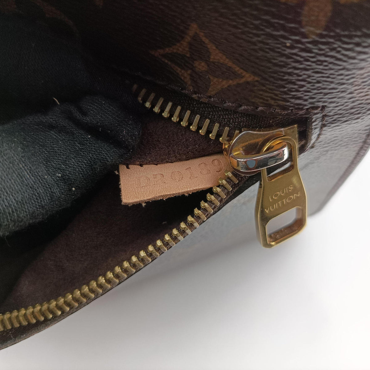 Pochette Metis MM Brown Monogram Canvas M44875 DR0189ポシェットメティスMM モノグラム/ブラウン モノグラムキャンバス M44875 DR0189