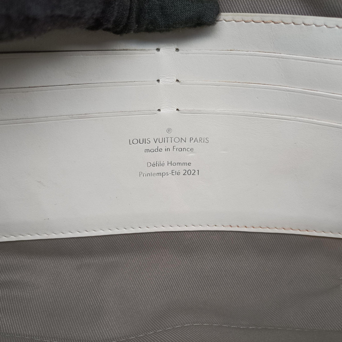 Secondhand Louis Vuitton Soft Trunk LV Friends White x Multicolor Monogram Taurillon M80146 shoulderbag | stylenewstar