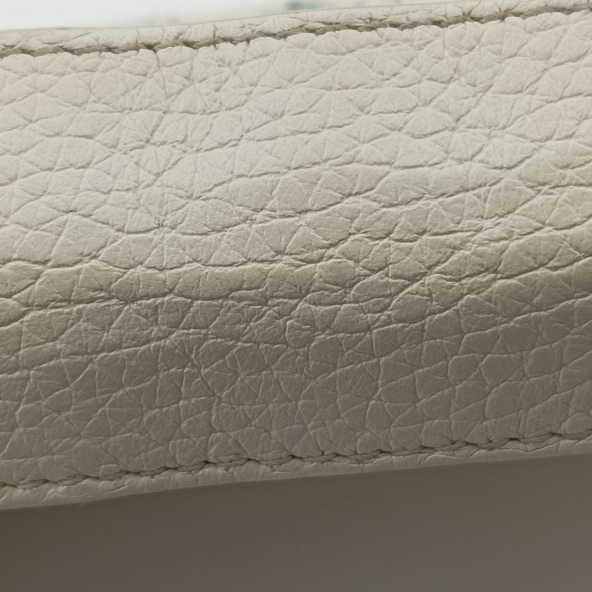Secondhand Louis Vuitton Soft Trunk LV Friends White x Multicolor Monogram Taurillon M80146 shoulderbag | stylenewstar