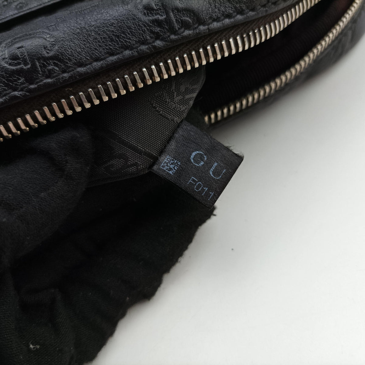 Pre-owned Gucci Guccissima Messenger Black Leather 201448 shoulderbag | stylenewstar