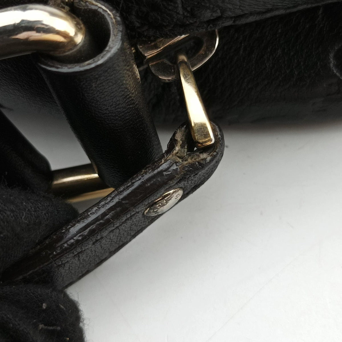 Pre-owned Gucci Guccissima Messenger Black Leather 201448 shoulderbag | stylenewstar