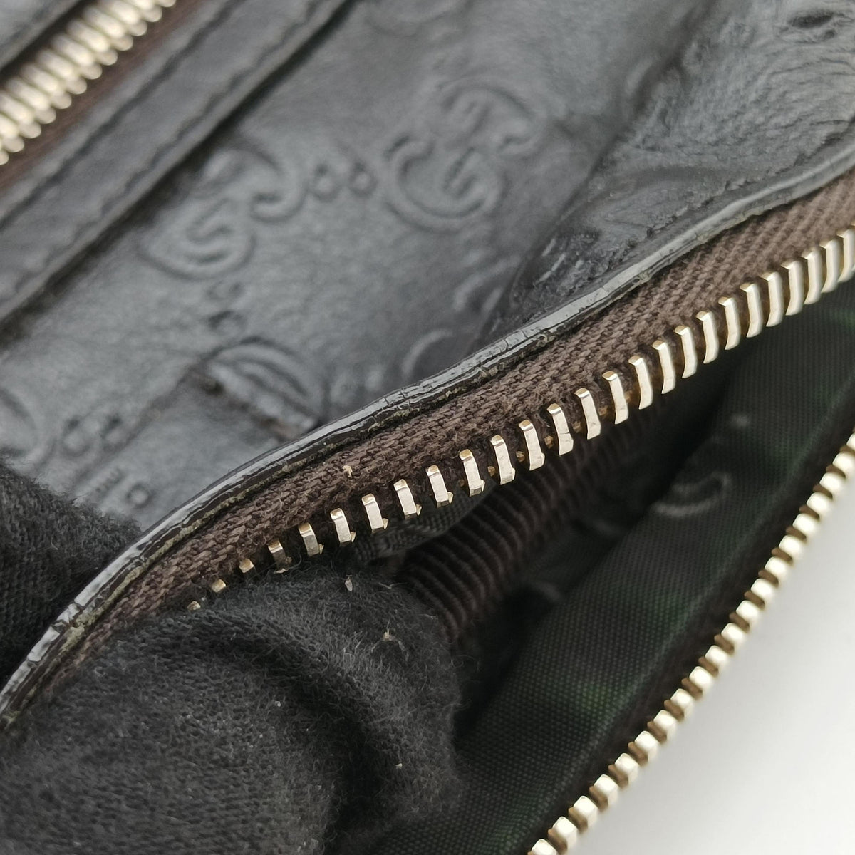 Pre-owned Gucci Guccissima Messenger Black Leather 201448 shoulderbag | stylenewstar