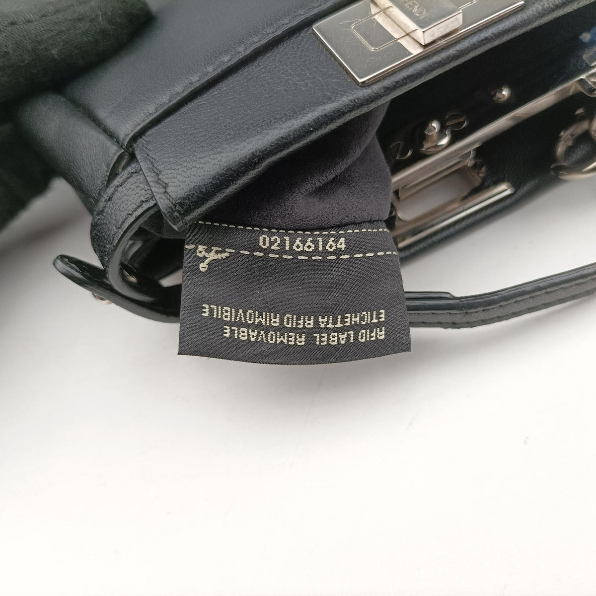 Micro Peekaboo Black×multi Leather 8M0355 8M0355-87M-169-3355マイクロピーカブー ブラック×マルチ レザー 8M0355 8M0355-87M-169-3355